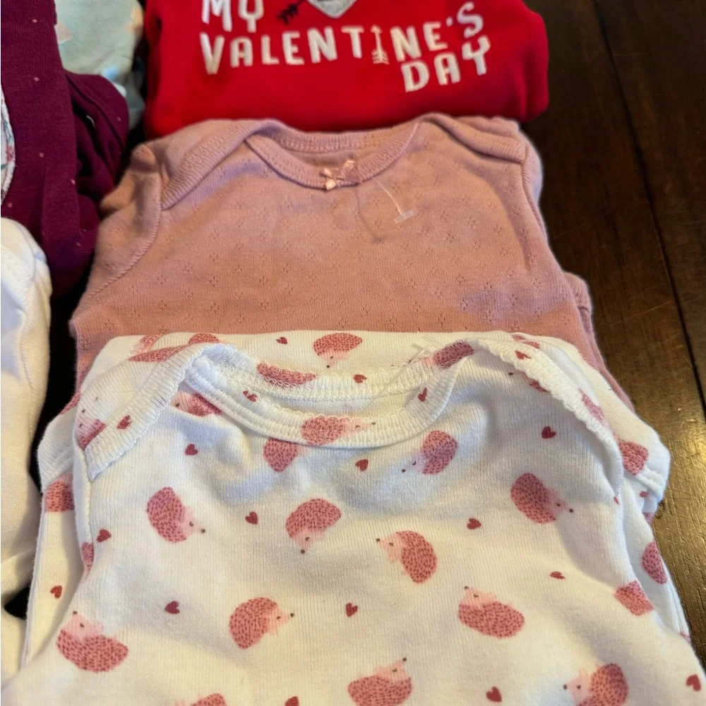 Long sleeve onesies 3 Month - Picture 4 of 4